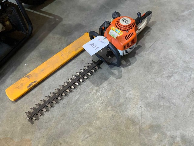 2012 stihl hs 45 heggenschaar - afbeelding 1 van  4
