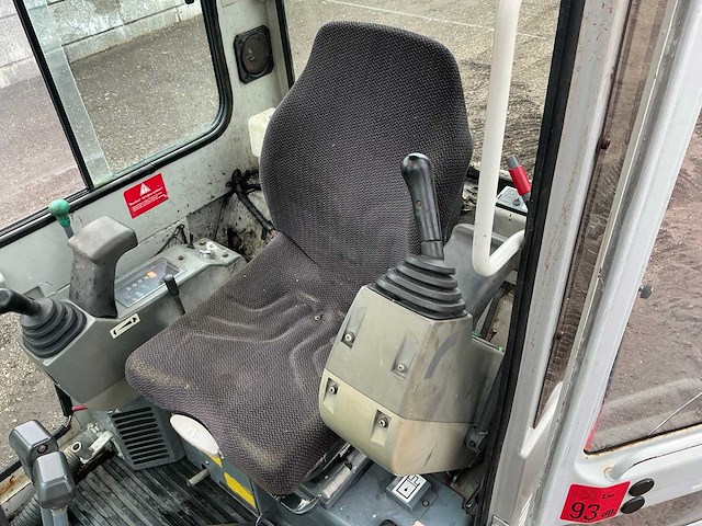 2012 takeuchi tb016 minigraafmachine - afbeelding 13 van  32