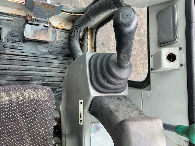 2012 takeuchi tb016 minigraafmachine - afbeelding 16 van  32