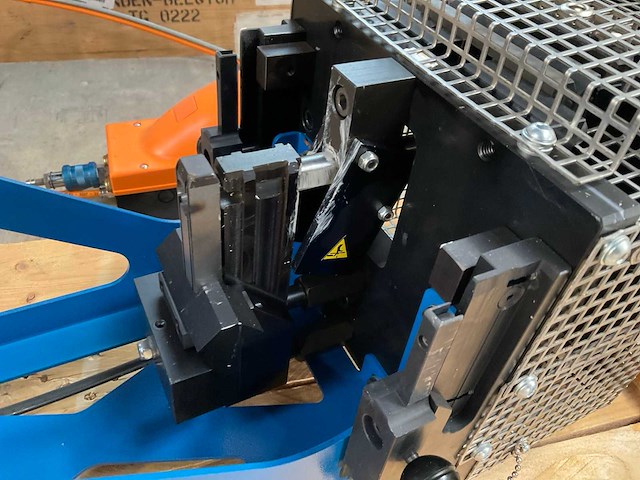 2012 tekna tk 280 rc 20 aluminium profiel ponsmachine pneumatisch - afbeelding 2 van  17