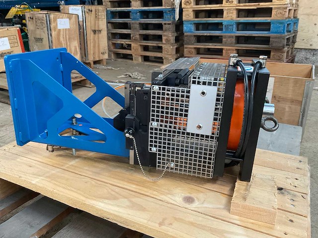 2012 tekna tk 280 rc 20 aluminium profiel ponsmachine pneumatisch - afbeelding 1 van  17