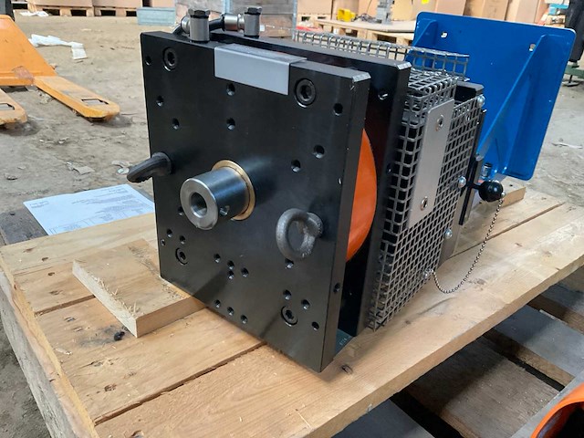 2012 tekna tk 280 rc 20 aluminium profiel ponsmachine pneumatisch - afbeelding 14 van  17