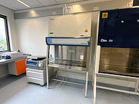 2012 thermo scientific herasafe ks 12 microbiologische veiligheidskast en12469 - afbeelding 1 van  9