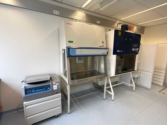 2012 thermo scientific herasafe ks 12 microbiologische veiligheidskast en12469 - afbeelding 2 van  9