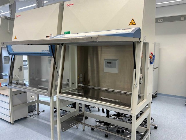 2012 thermo scientific herasafe ks 12 microbiologische veiligheidskast en12469 - afbeelding 3 van  6