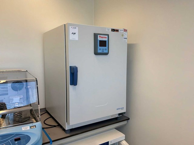 2012 thermowetenschappelijk heratherm igs180 laboratoriumincubator - afbeelding 1 van  6