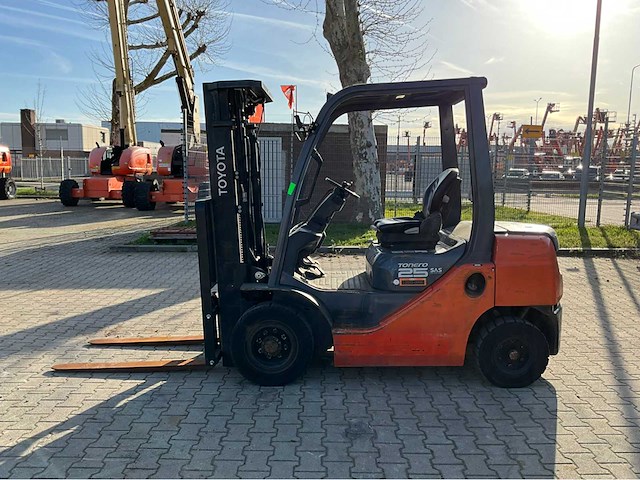 2012 toyota 02-8fdf25 vorkheftruck - afbeelding 25 van  25