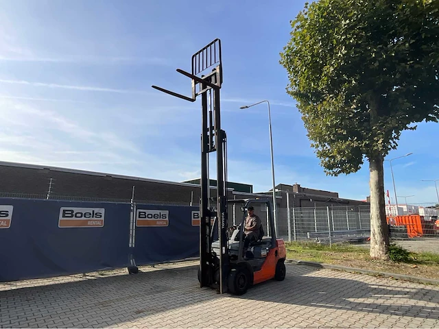 2012 toyota 02-8fdf25 vorkheftruck - afbeelding 1 van  31