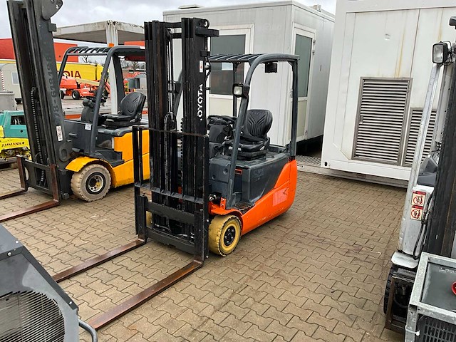 2012 toyota 8fbet16 vorkheftruck - afbeelding 1 van  21