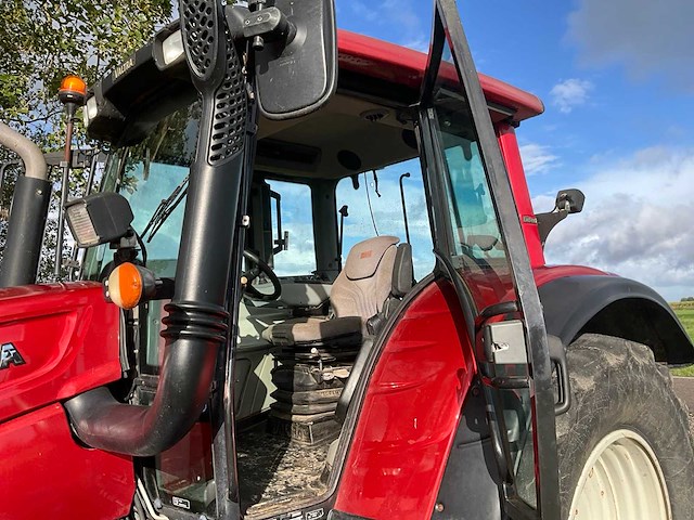 2012 valtra n163 vierwielaangedreven landbouwtractor - afbeelding 17 van  44