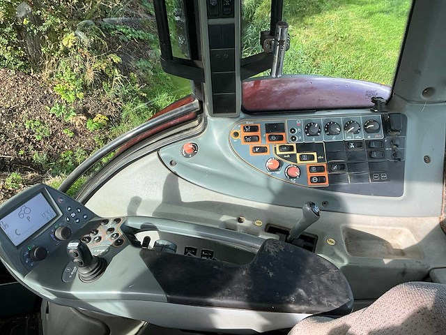 2012 valtra n163 vierwielaangedreven landbouwtractor - afbeelding 24 van  44