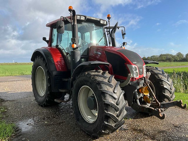 2012 valtra n163 vierwielaangedreven landbouwtractor - afbeelding 34 van  44