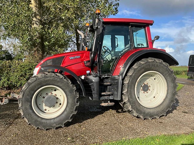 2012 valtra n163 vierwielaangedreven landbouwtractor - afbeelding 40 van  44