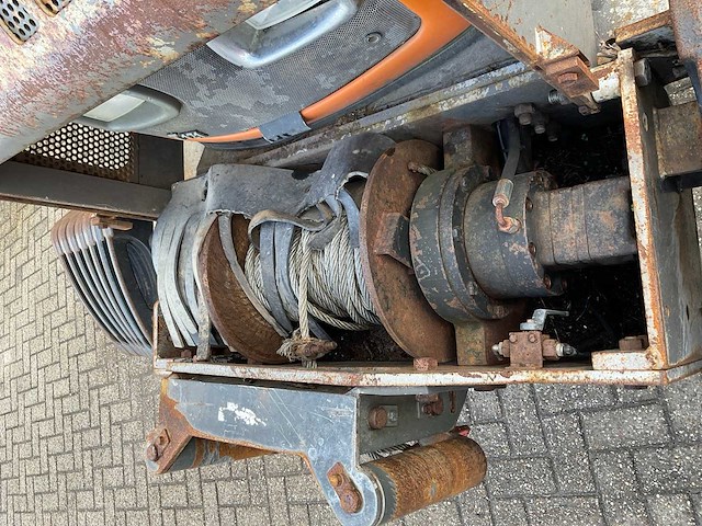 2012 valtra t121 hitech vierwielaangedreven landbouwtractor - afbeelding 1 van  30