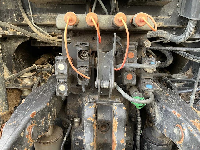 2012 valtra t121 hitech vierwielaangedreven landbouwtractor - afbeelding 9 van  30