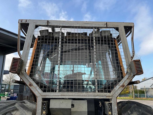 2012 valtra t121 hitech vierwielaangedreven landbouwtractor - afbeelding 14 van  30