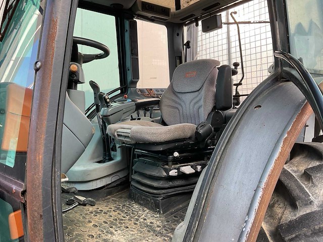2012 valtra t121 hitech vierwielaangedreven landbouwtractor - afbeelding 15 van  30