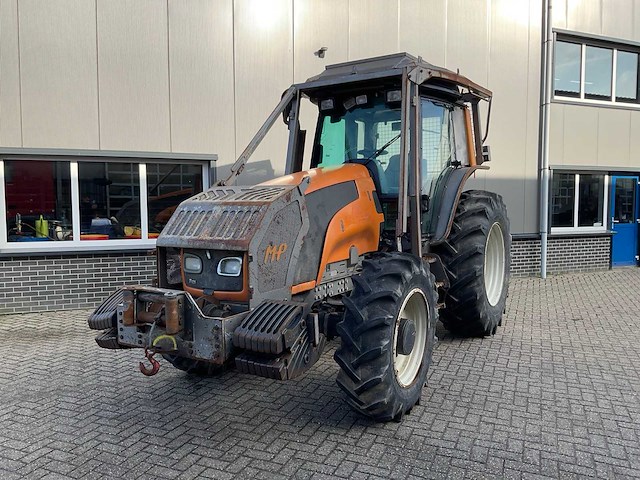 2012 valtra t121 hitech vierwielaangedreven landbouwtractor - afbeelding 10 van  30