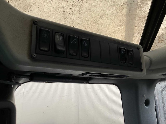 2012 valtra t121 hitech vierwielaangedreven landbouwtractor - afbeelding 25 van  30