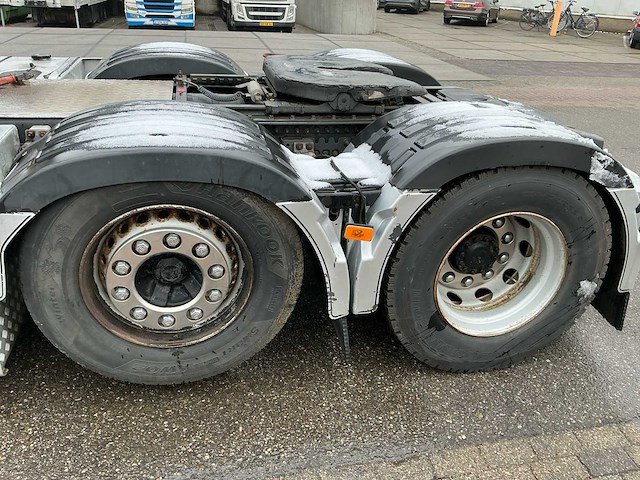 2012 volvo fh 6x2 xxl vrachtwagen - afbeelding 29 van  43