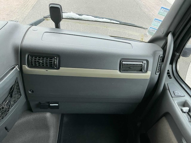 2012 volvo fh 6x2 xxl vrachtwagen - afbeelding 19 van  41