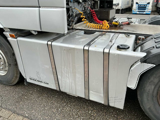 2012 volvo fh 6x2 xxl vrachtwagen - afbeelding 23 van  41