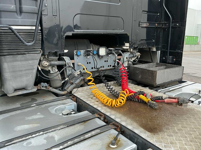 2012 volvo fh 6x2 xxl vrachtwagen - afbeelding 24 van  41