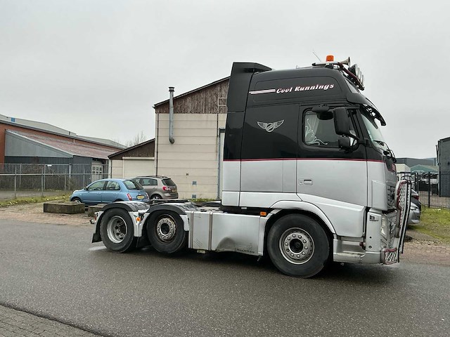 2012 volvo fh 6x2 xxl vrachtwagen - afbeelding 4 van  41