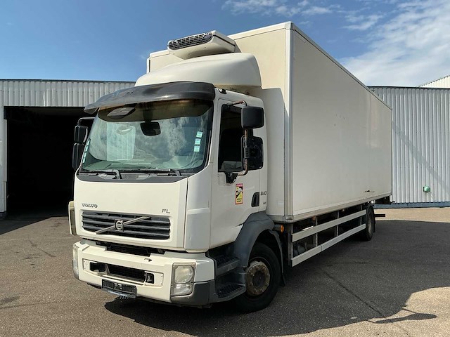 2012 volvo fl 240 4x2 koel-/vrieswagen carrier viento met dhollandia laadklep 1.500 kg - afbeelding 1 van  43