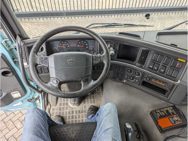 2012 volvo fmx410 8x4 vrachtwagen - afbeelding 4 van  7