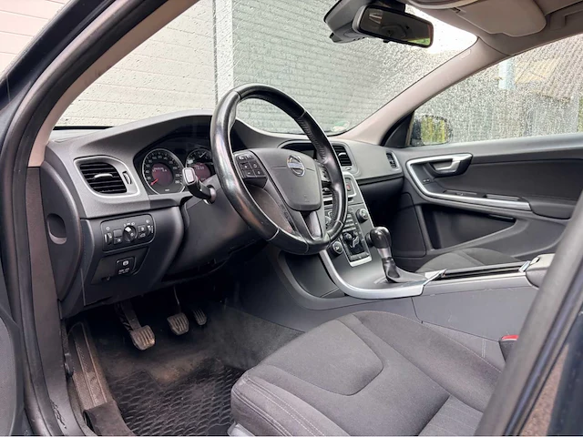 2012 volvo v60 1.6 t3 kinetic personenauto - afbeelding 13 van  15