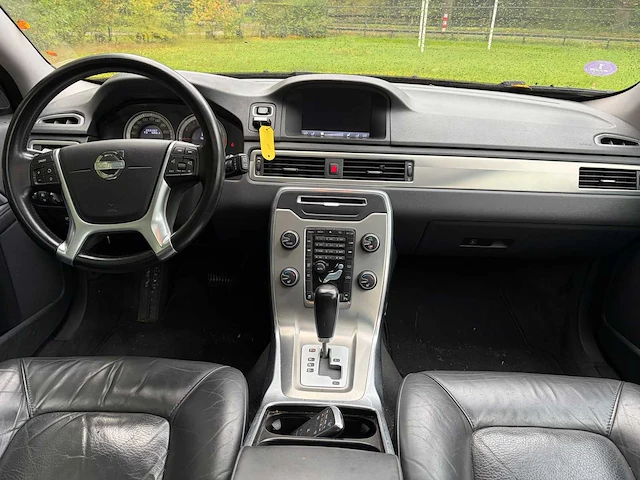 2012 volvo v70 1.6 t4 lim. edition personenauto - afbeelding 8 van  13