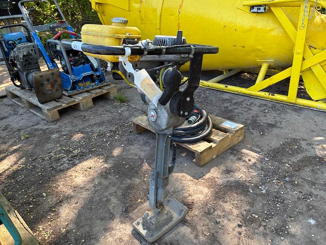 2012 wacker neuson bs30 trilstamper - afbeelding 1 van  6