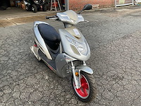 2012 yadea n/a e-scooter - afbeelding 1 van  3