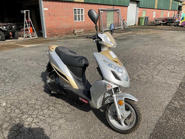 2012 yadea n/a e-scooter - afbeelding 4 van  5