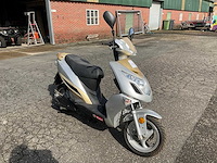 2012 yadea n/a e-scooter - afbeelding 4 van  5
