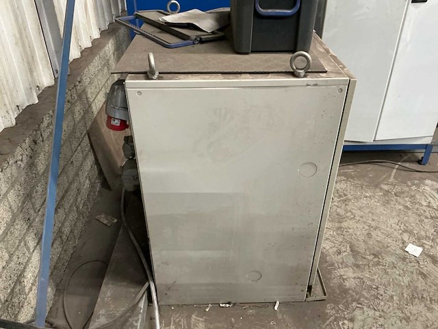 2012 yaskawa mt1-3000-s2d lasrobot complete opstelling - afbeelding 18 van  66