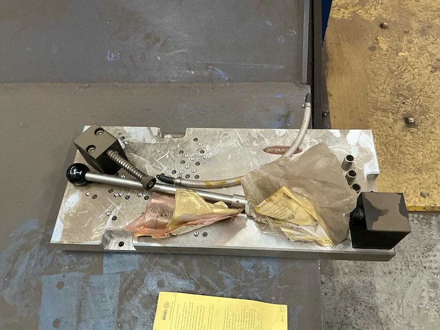 2012 yaskawa mt1-3000-s2d lasrobot complete opstelling - afbeelding 39 van  66