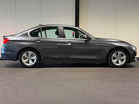 2013 - bmw - 3-serie - 320i ede high exec - 1-kjf-64 iaw - afbeelding 3 van  24
