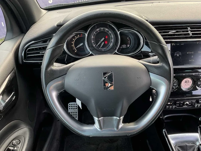 2013 - citroen - ds3 - 1.2 vti so chic - personenauto - afbeelding 11 van  12