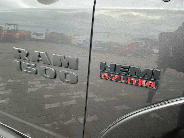 2013 - dodge - ram 1500 - 5.7 v8 4x4 qc 6'4 - bedrijfswagen - afbeelding 24 van  26