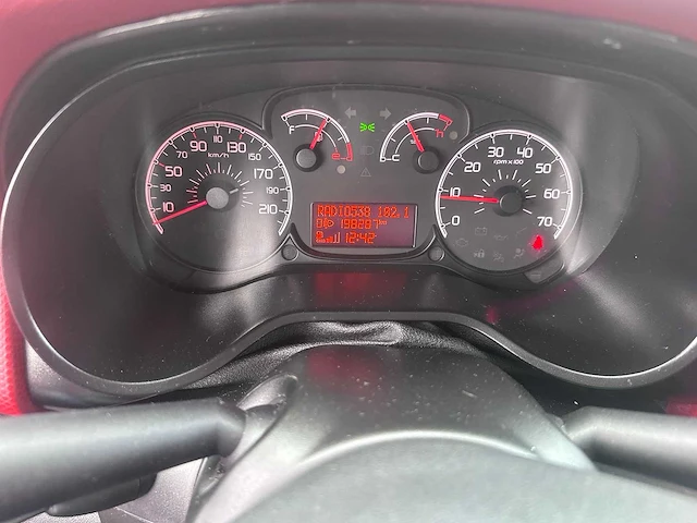 2013 - fiat - doblò - 1.4 t-jet cng dyn. - hn-628-r - afbeelding 16 van  17