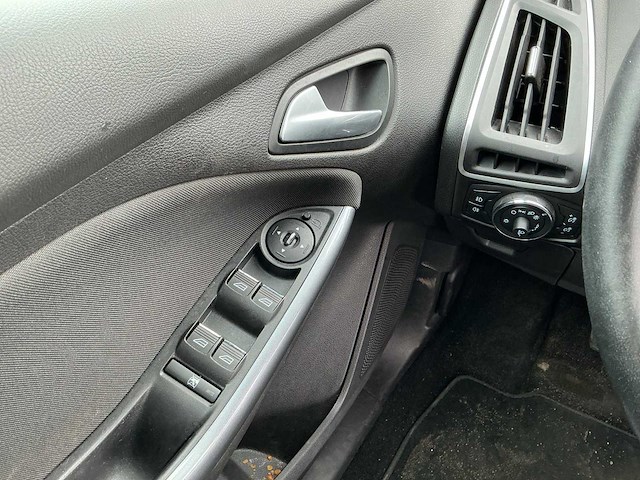 2013 - ford - focus wagon - 1.0 ecob. titanium - personenauto - afbeelding 2 van  12
