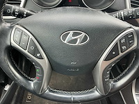 2013 - hyundai - i30 - 1.6 crdi i-dr. cool - personenauto - afbeelding 2 van  13