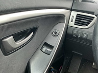 2013 - hyundai - i30 - 1.6 crdi i-dr. cool - personenauto - afbeelding 4 van  13