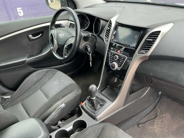 2013 - hyundai - i30 - 1.6 crdi i-dr. cool - personenauto - afbeelding 11 van  13