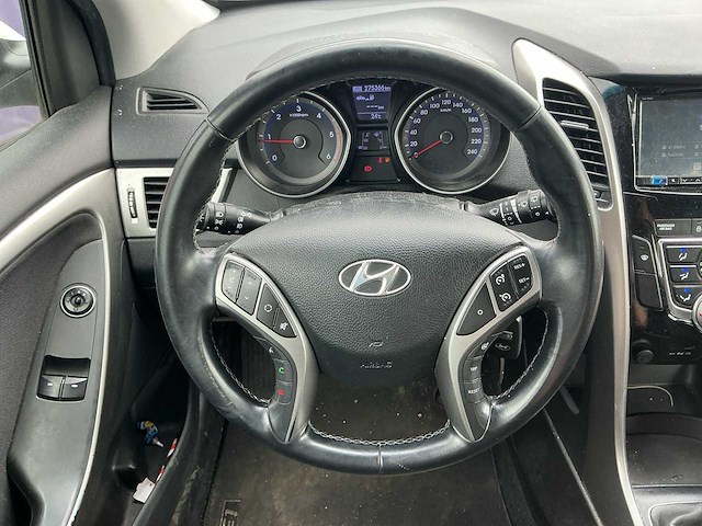 2013 - hyundai - i30 - 1.6 crdi i-dr. cool - personenauto - afbeelding 13 van  13