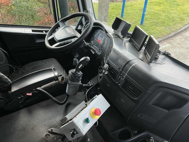 2013 - iveco - ad260sy/ps cng - vrachtwagen - afbeelding 4 van  27