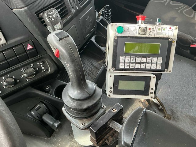 2013 - iveco - ad260sy/ps cng - vrachtwagen - afbeelding 15 van  27