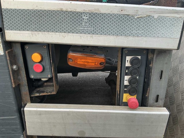 2013 - iveco - ad260sy/ps cng - vrachtwagen - afbeelding 27 van  27